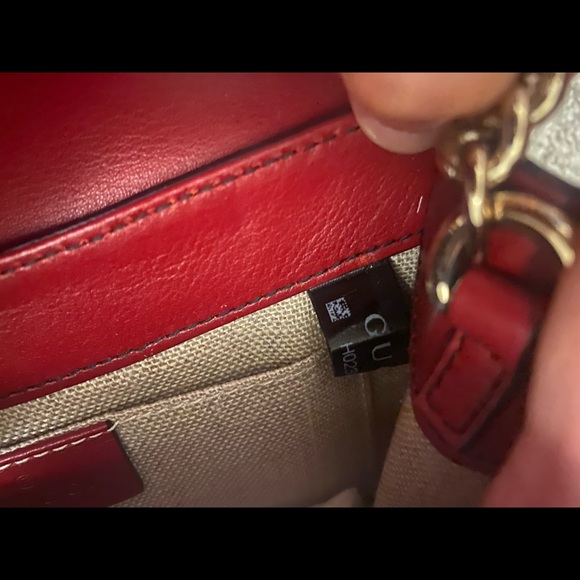 Gucci Clutch - Picture 7 of 9